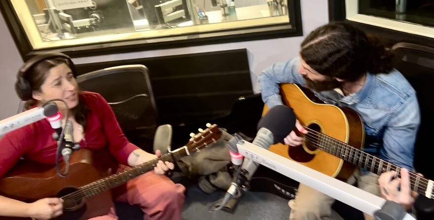 Vanessa Lively and Ben Bedford performing on guitars in NPR Illinois Studio A