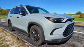 2026 Toyota Grand Highlander Nightshade Hybrid right front