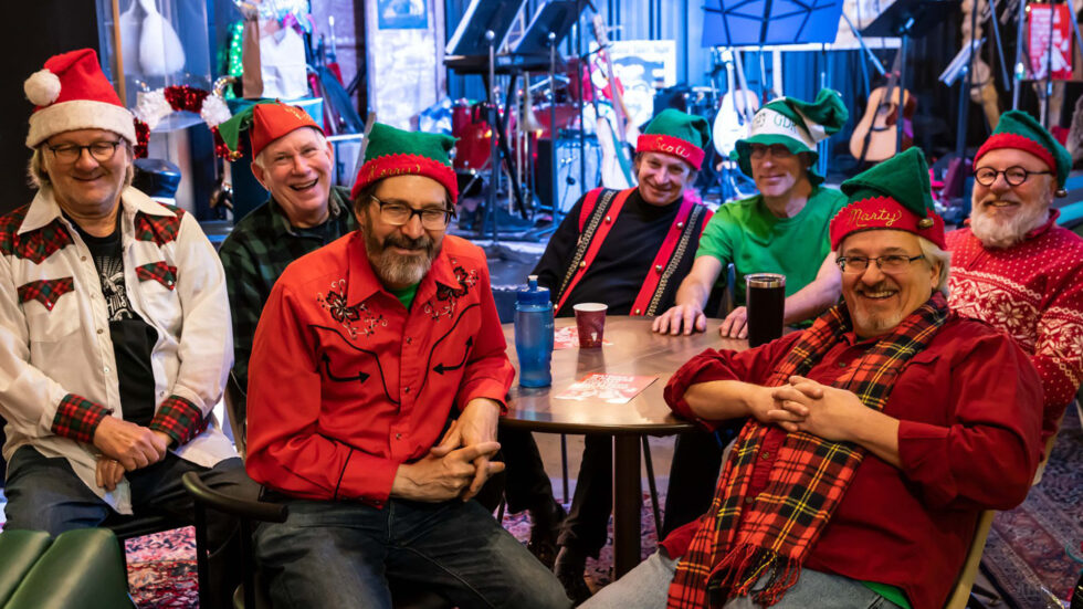Watkins & the Rapiers hits a perhaps world record 100th Christmas song - Vimarsana News