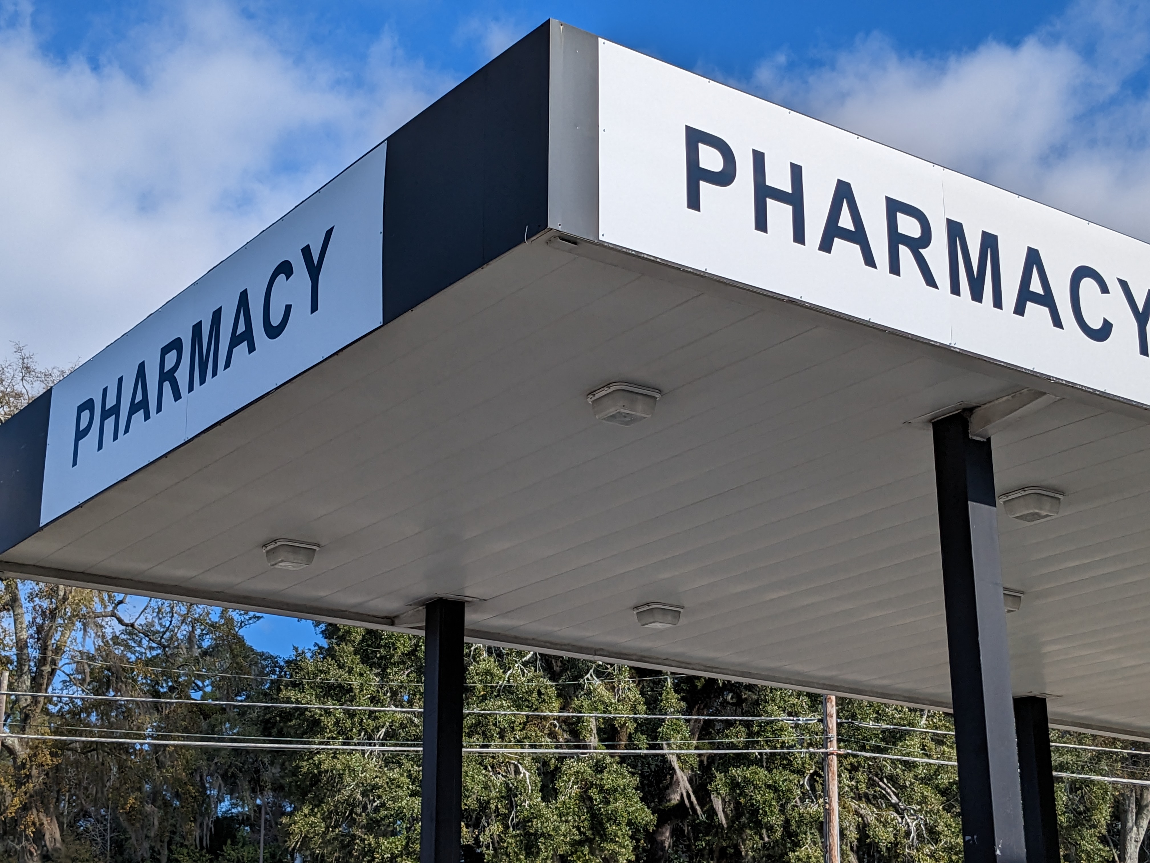 Governor DeSantis proposes tighter controls on pharmacy benefit managers - Vimarsana News
