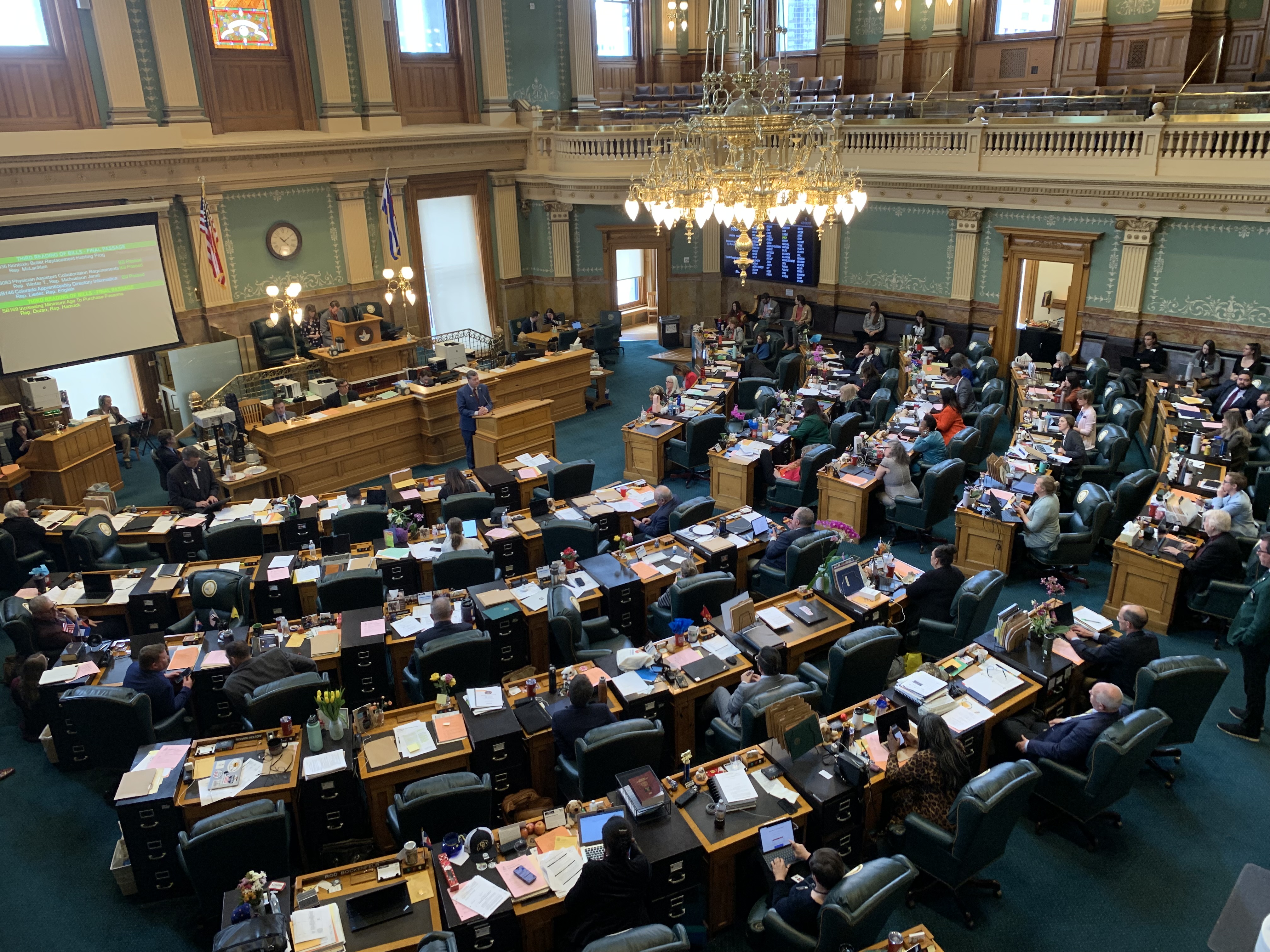 House Democrats push through multi-day Republican filibuster to pass gun control laws - Vimarsana News