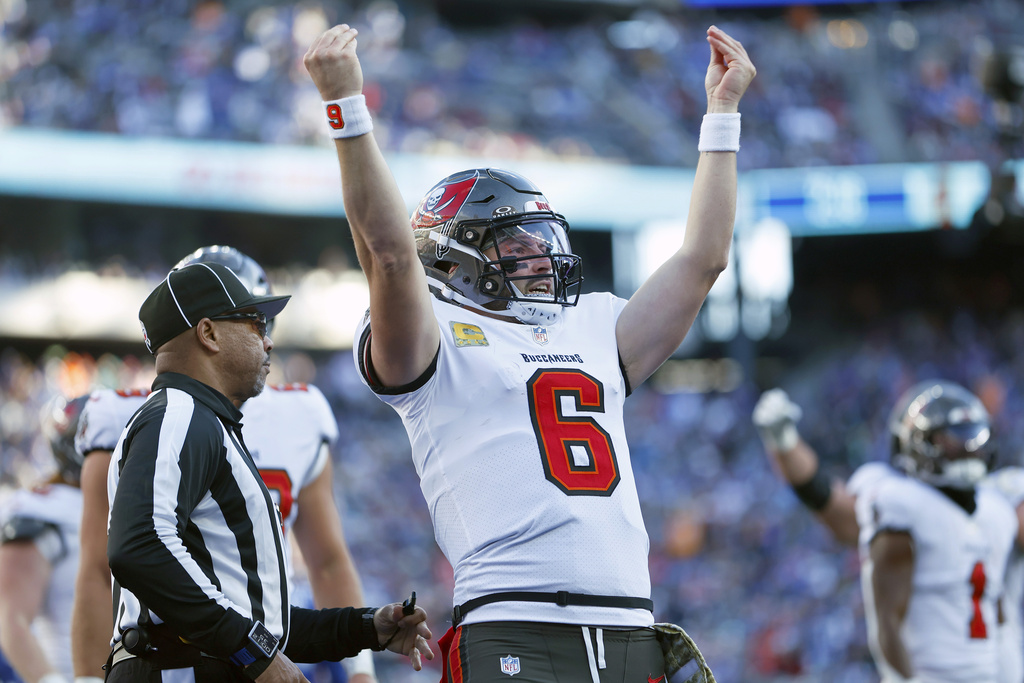 Mayfield mocks DeVito's celebration as the Bucs embarrass Giants 30-7 | WUSF
