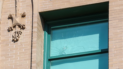 A flying Confederate banner and apparent window gunshot for Jacksonville's mayor - Vimarsana News