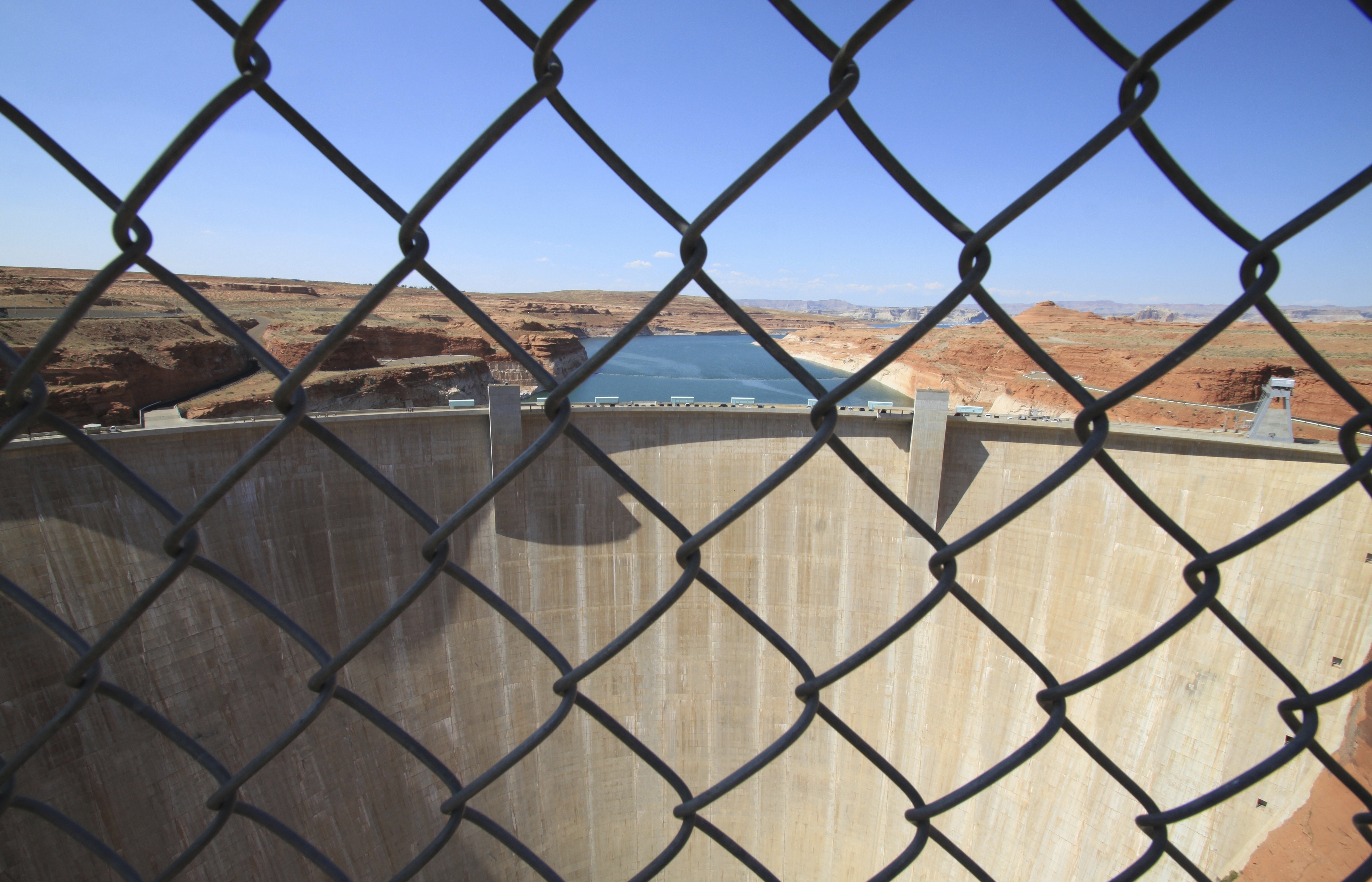 Feds to revise some Colorado River guidelines to protect both Lake Powell  and Lake Mead | KUER