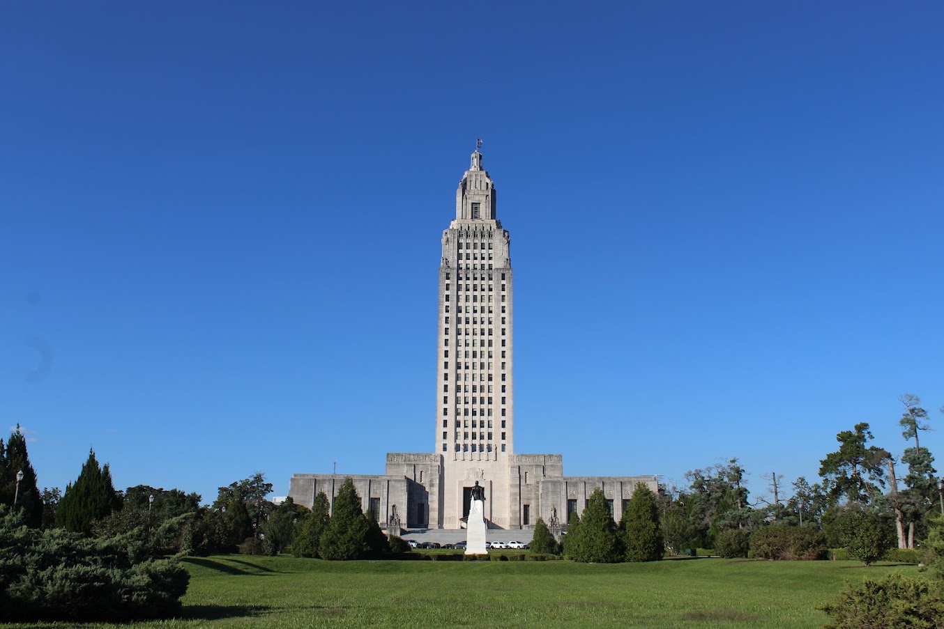 Governor Edwards says state needs more majority-Black districts, but wouldn't promise a veto - Vimarsana News