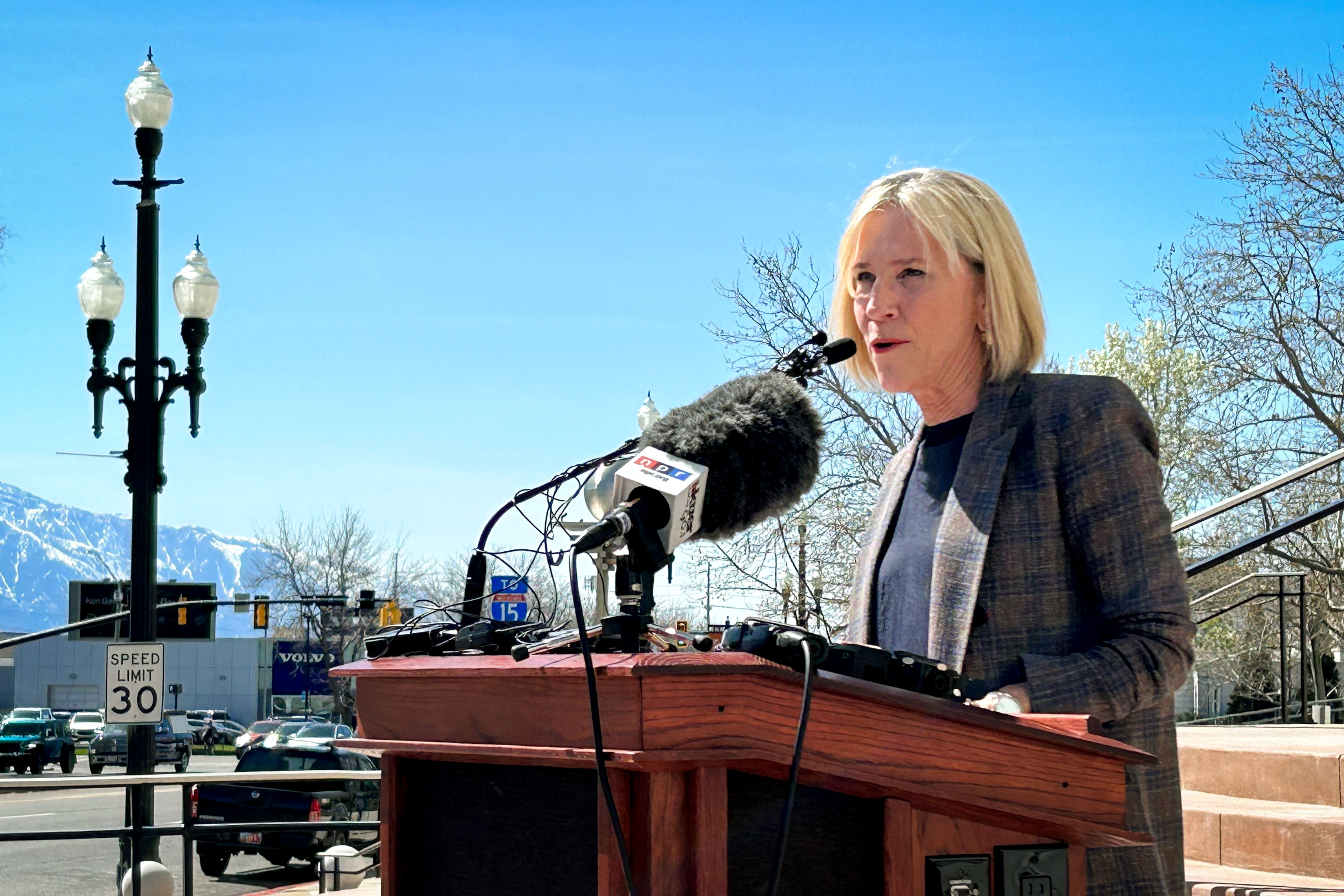 Judge will rule on Planned Parenthood Utah's abortion clinic ban challenge  next week | KUER