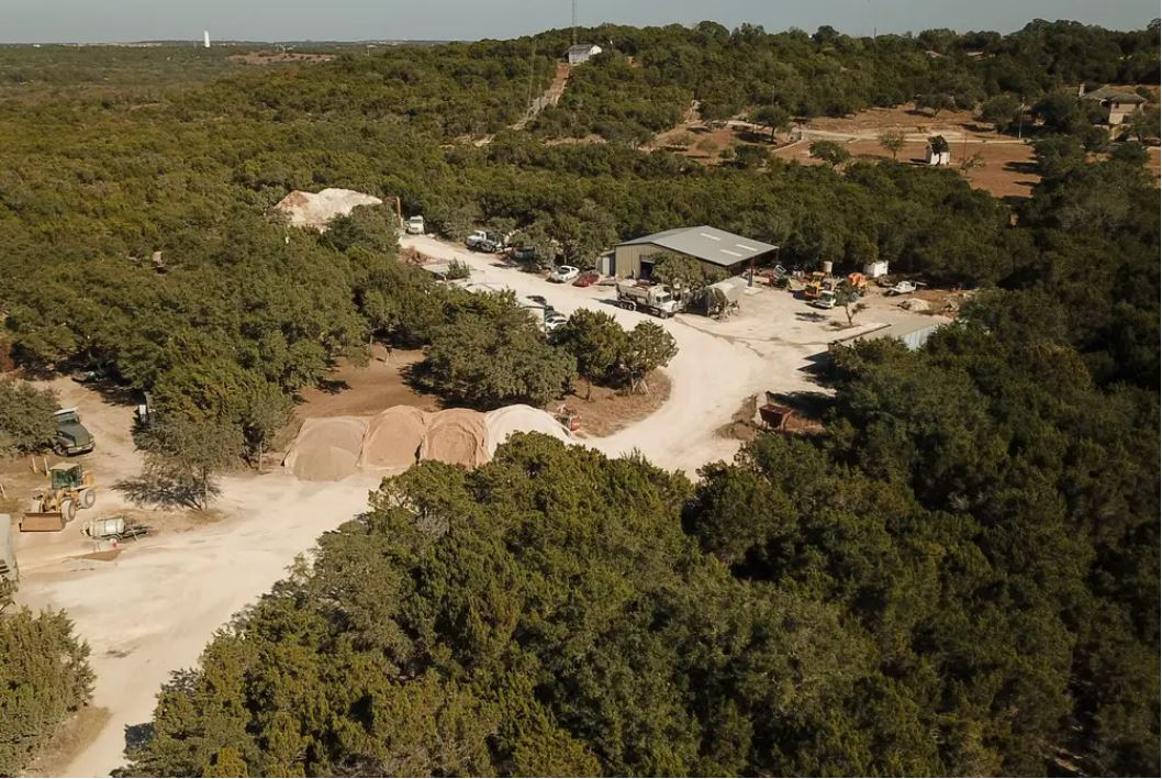 Texans affected by pollution from concrete plants push state agency to tighten regulations - Vimarsana News