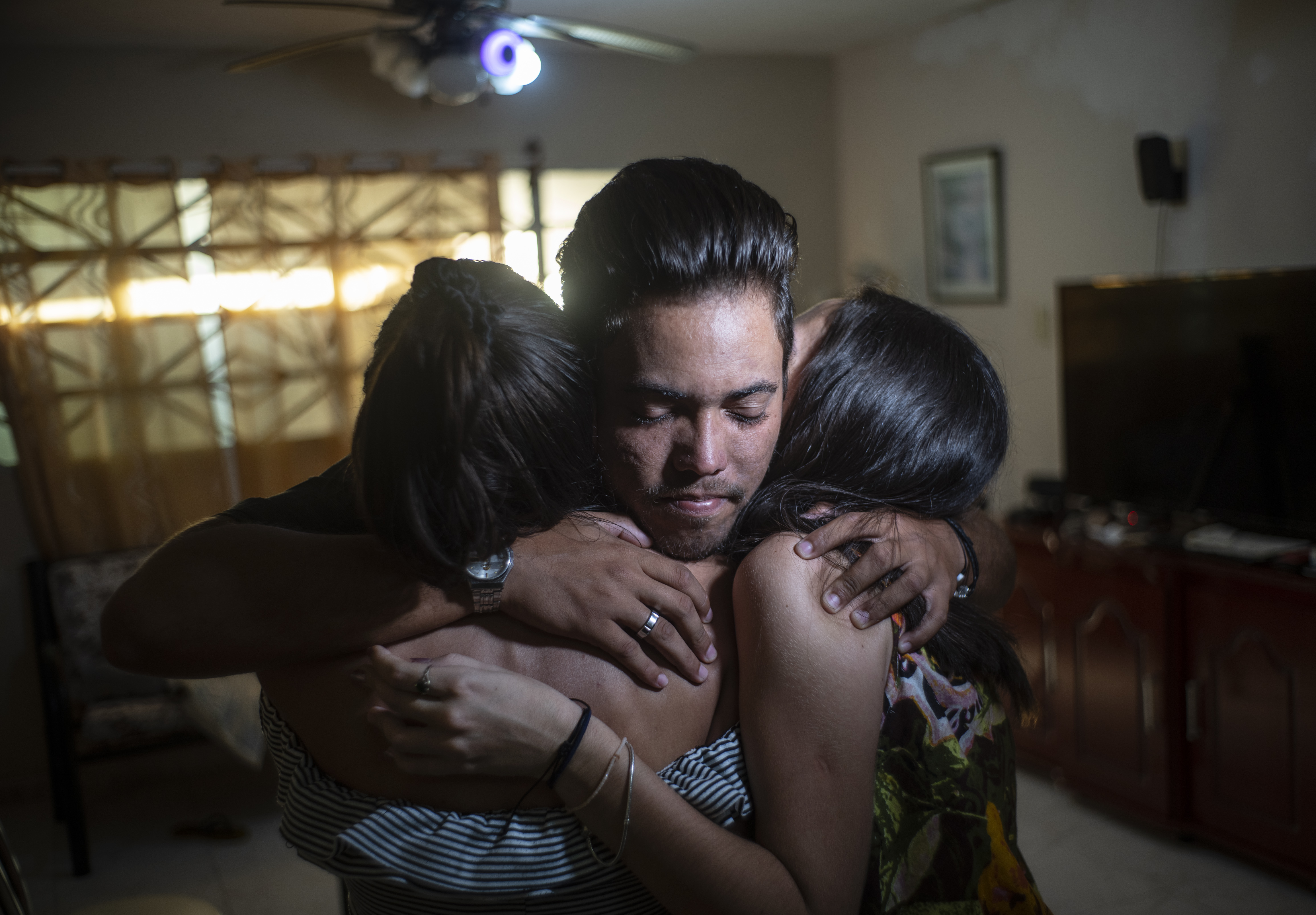 Cubans respond with zeal to new U.S. migration policy - Vimarsana News