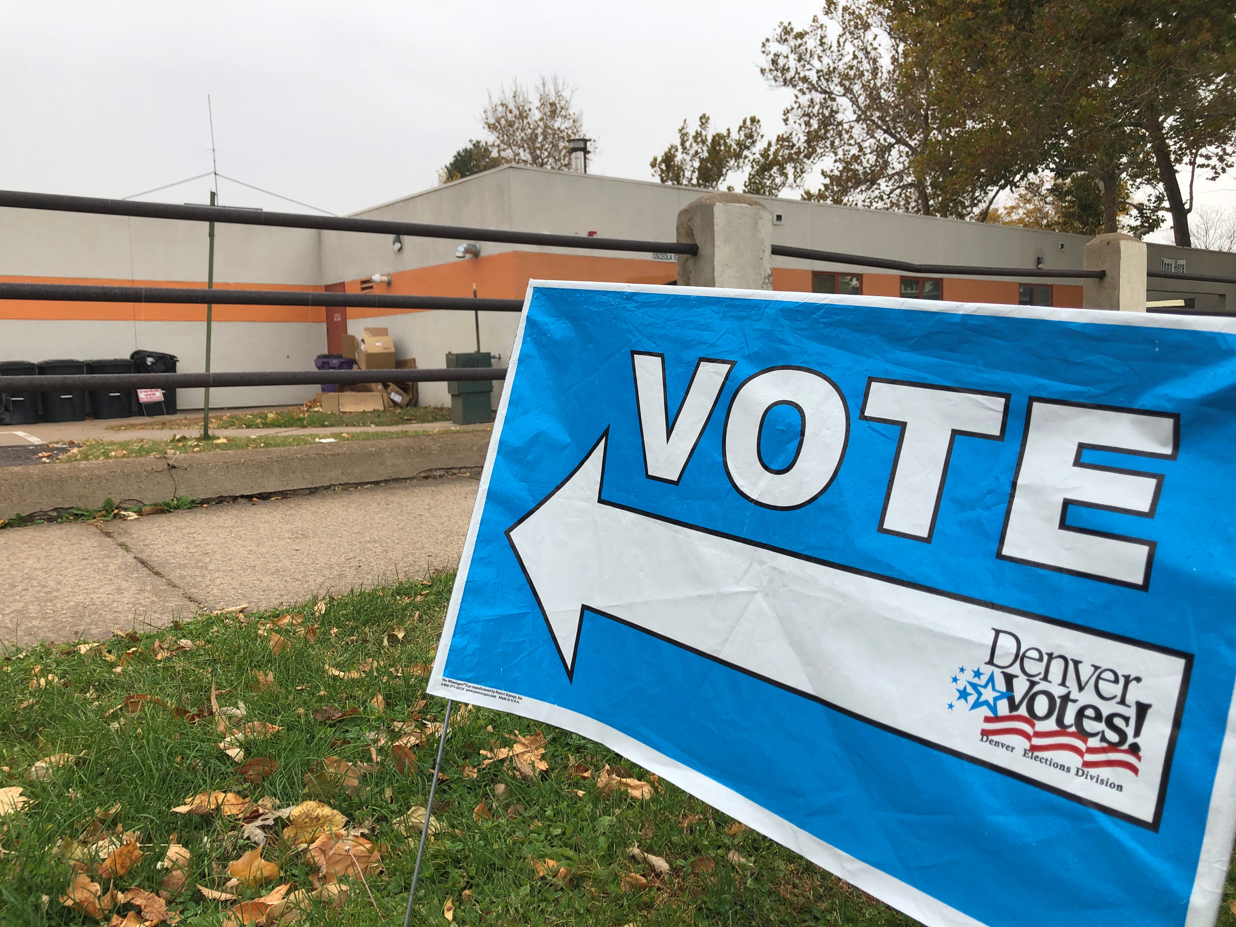 Colorado lawmakers pass bill to ban open carrying of guns at polling places - Vimarsana News