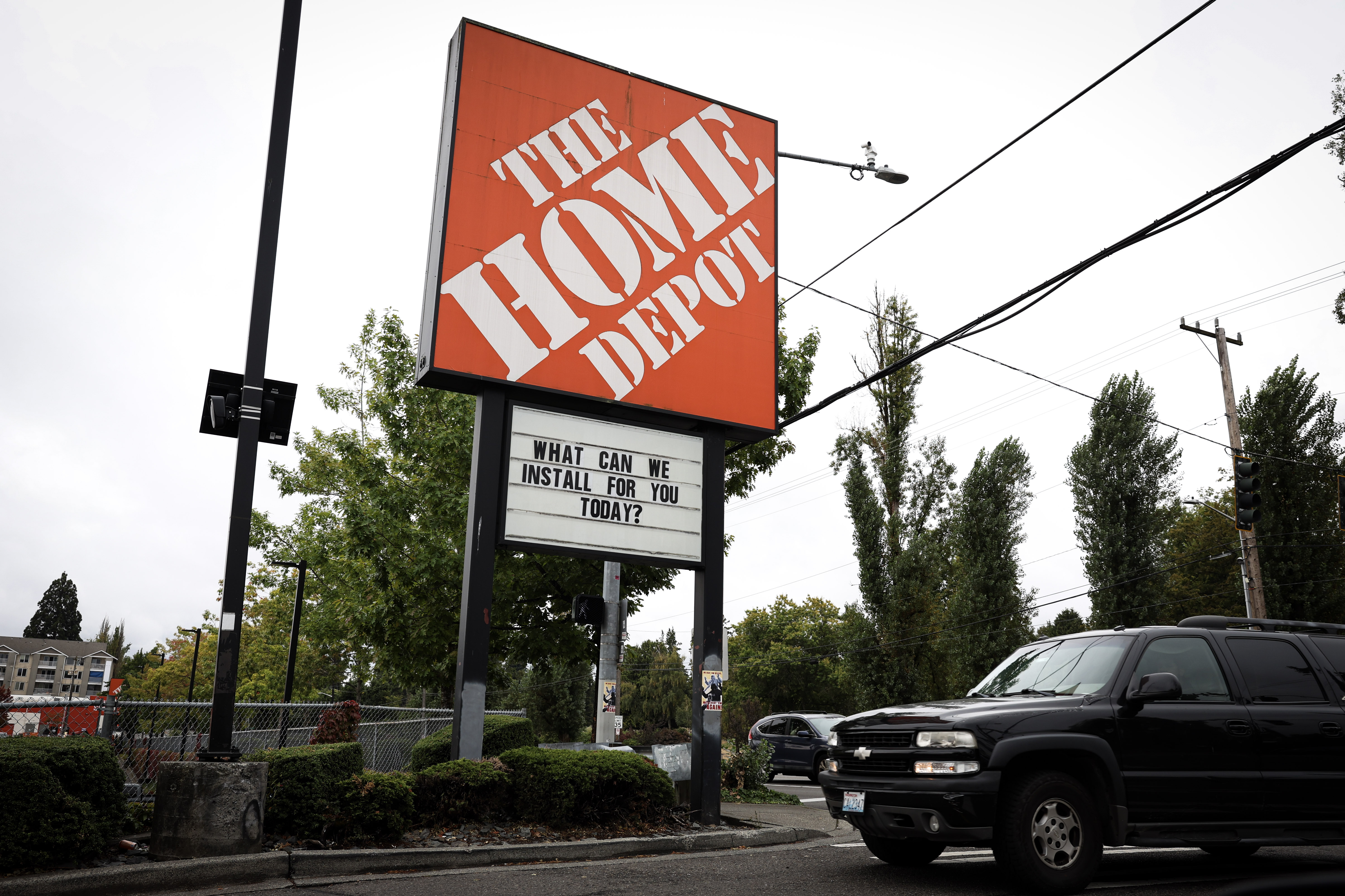ICE arrests surge at Seattle-area Home Depot parking lots. Neighbors are on the ...