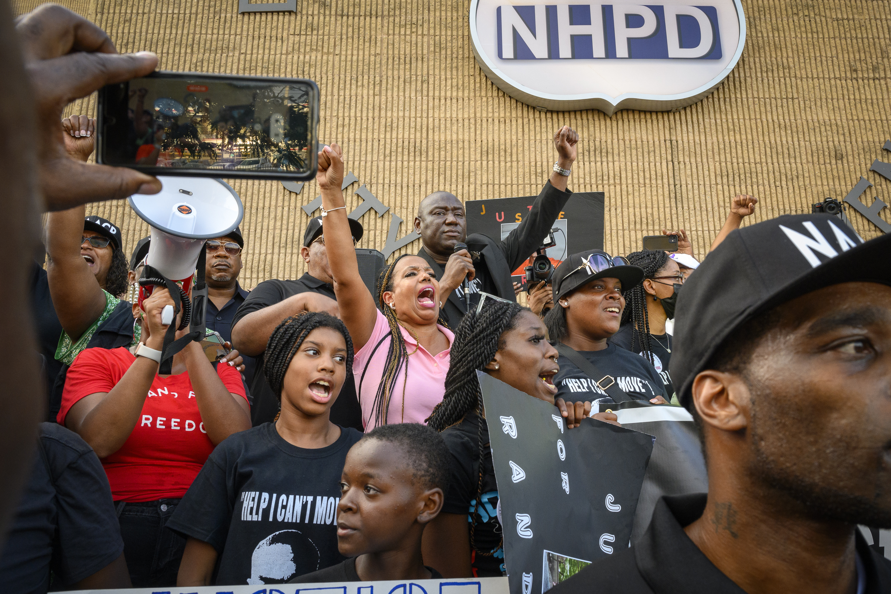 Marchers to New Haven police: 'If I say my neck is broke, don't take it as  a joke' | Connecticut Public