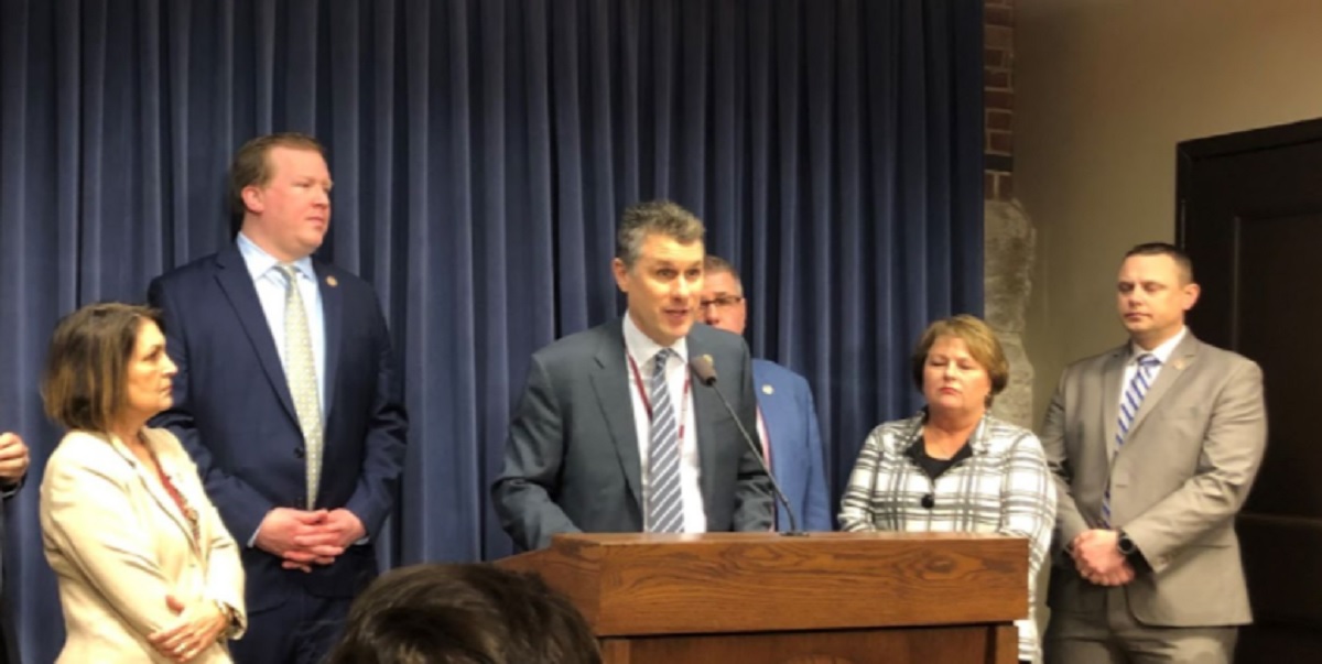 Senate Republicans criticize plan to pay down state's unemployment fund debt - Vimarsana News