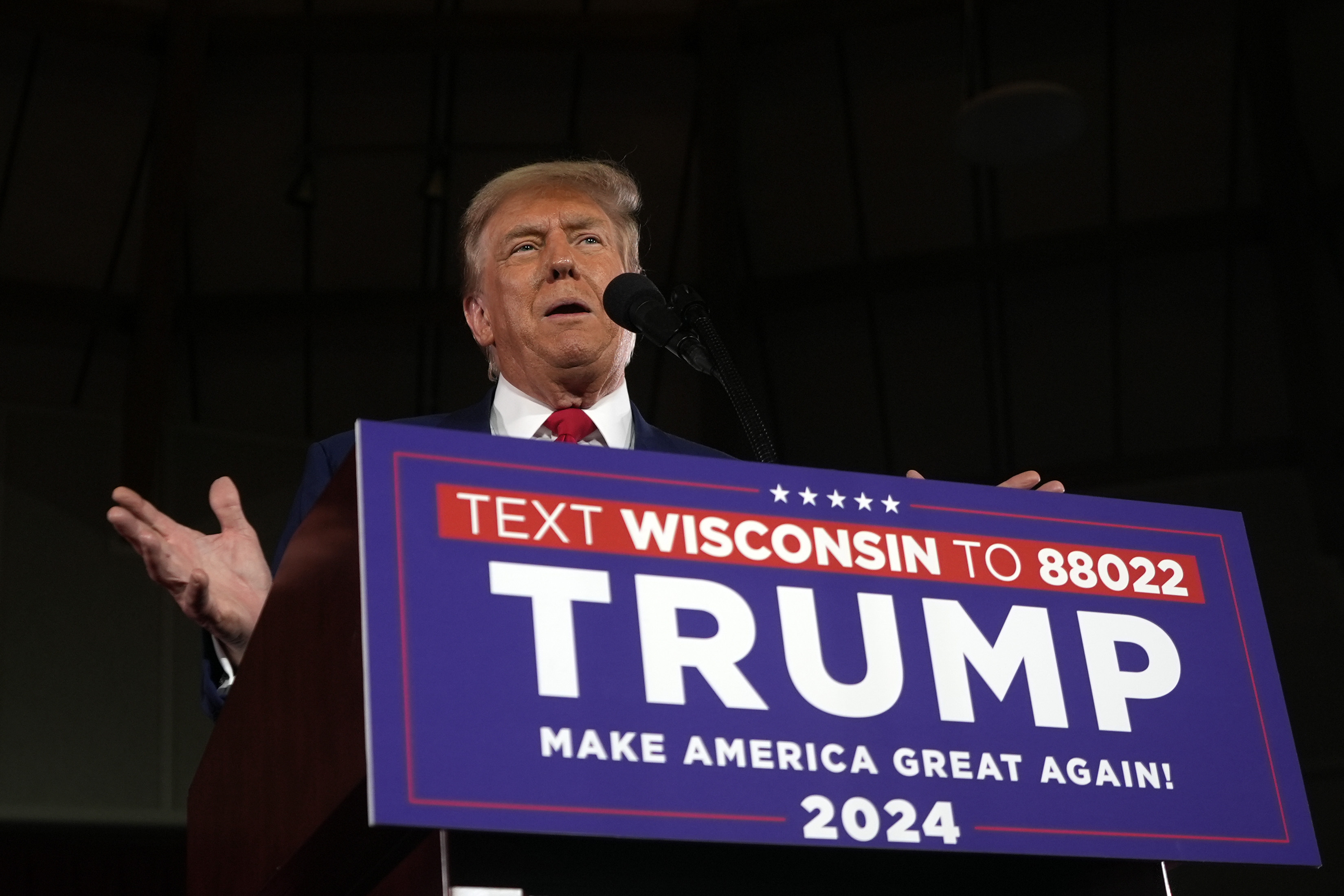 Donald Trump campaigns in Waukesha with a strong Milwaukee