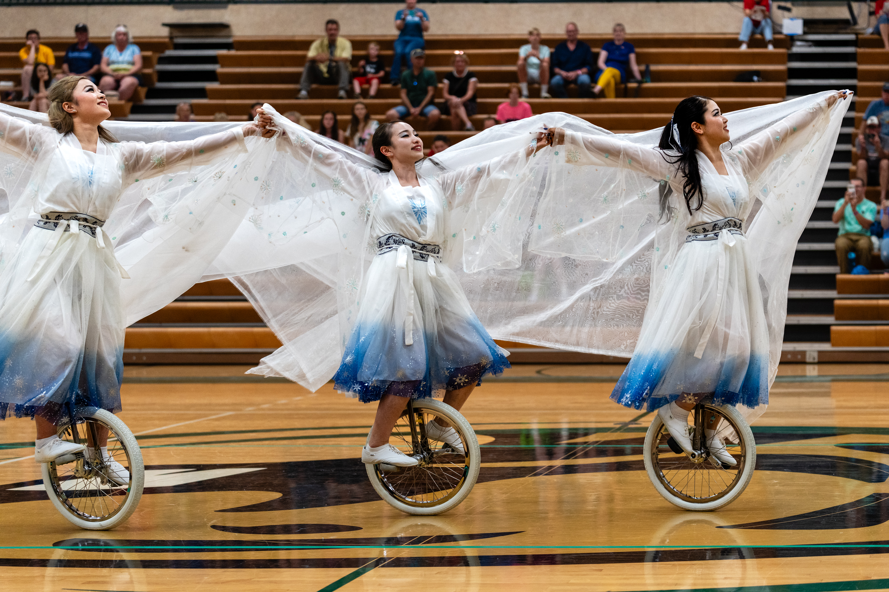 International unicyclists dazzle Bemidji crowds with one-wheeled