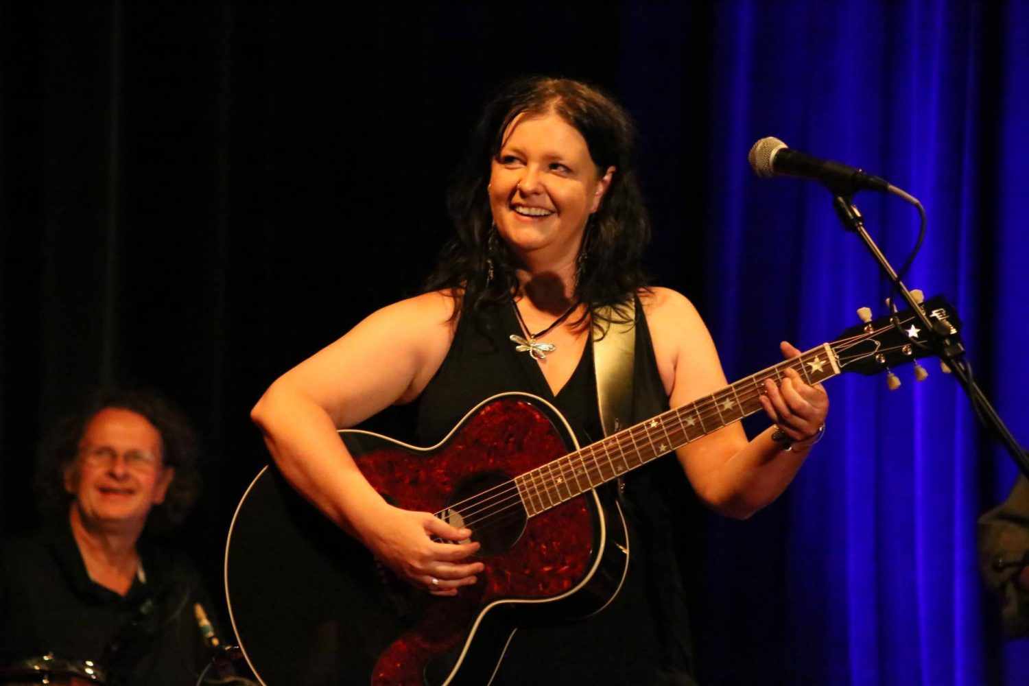 Musician Annie Guthrie Influenced by More Than Just Father Arlo and  Grandfather Woody