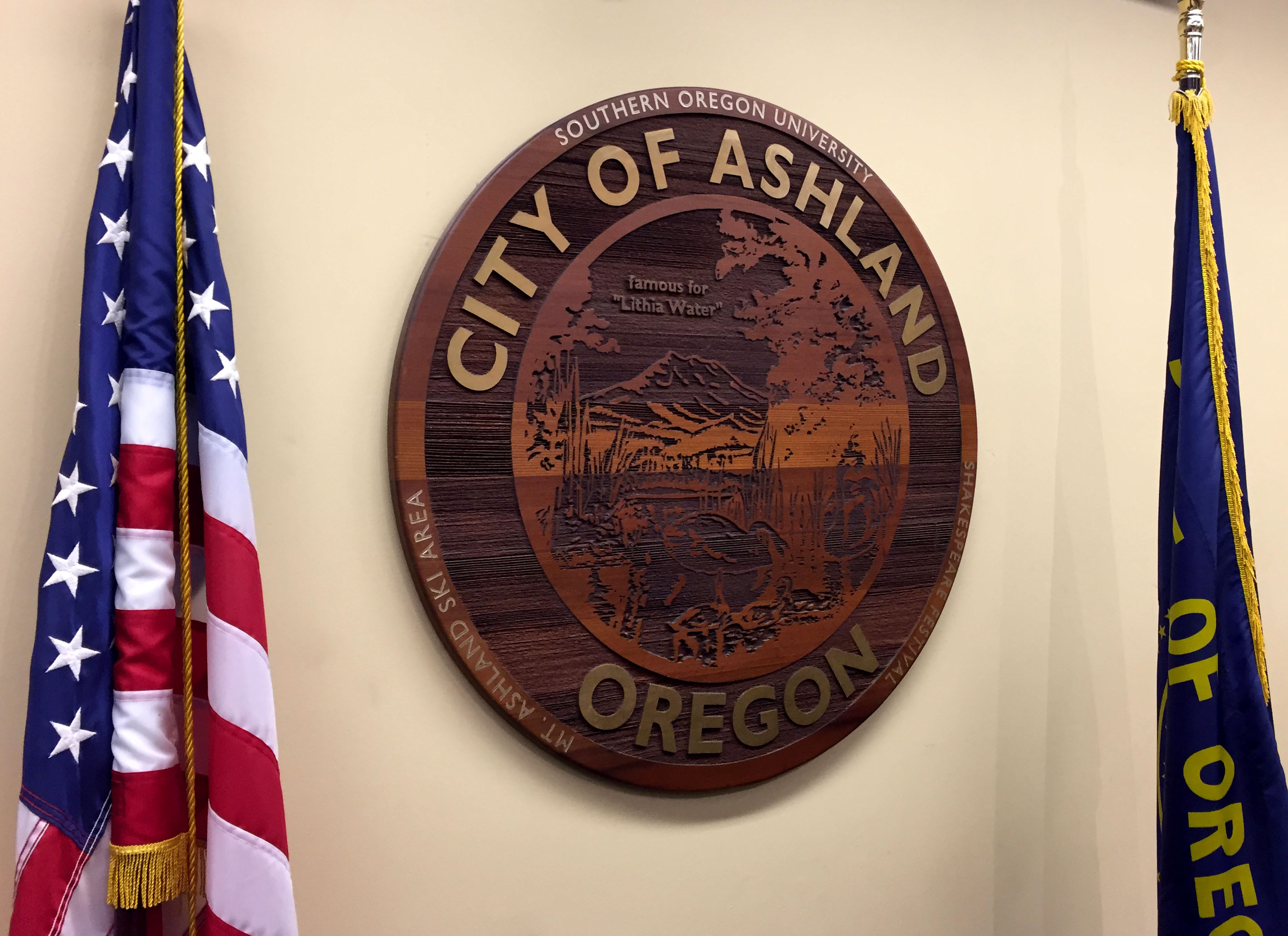 Ashland council avoids policy defining which media can access private meetings - Vimarsana News