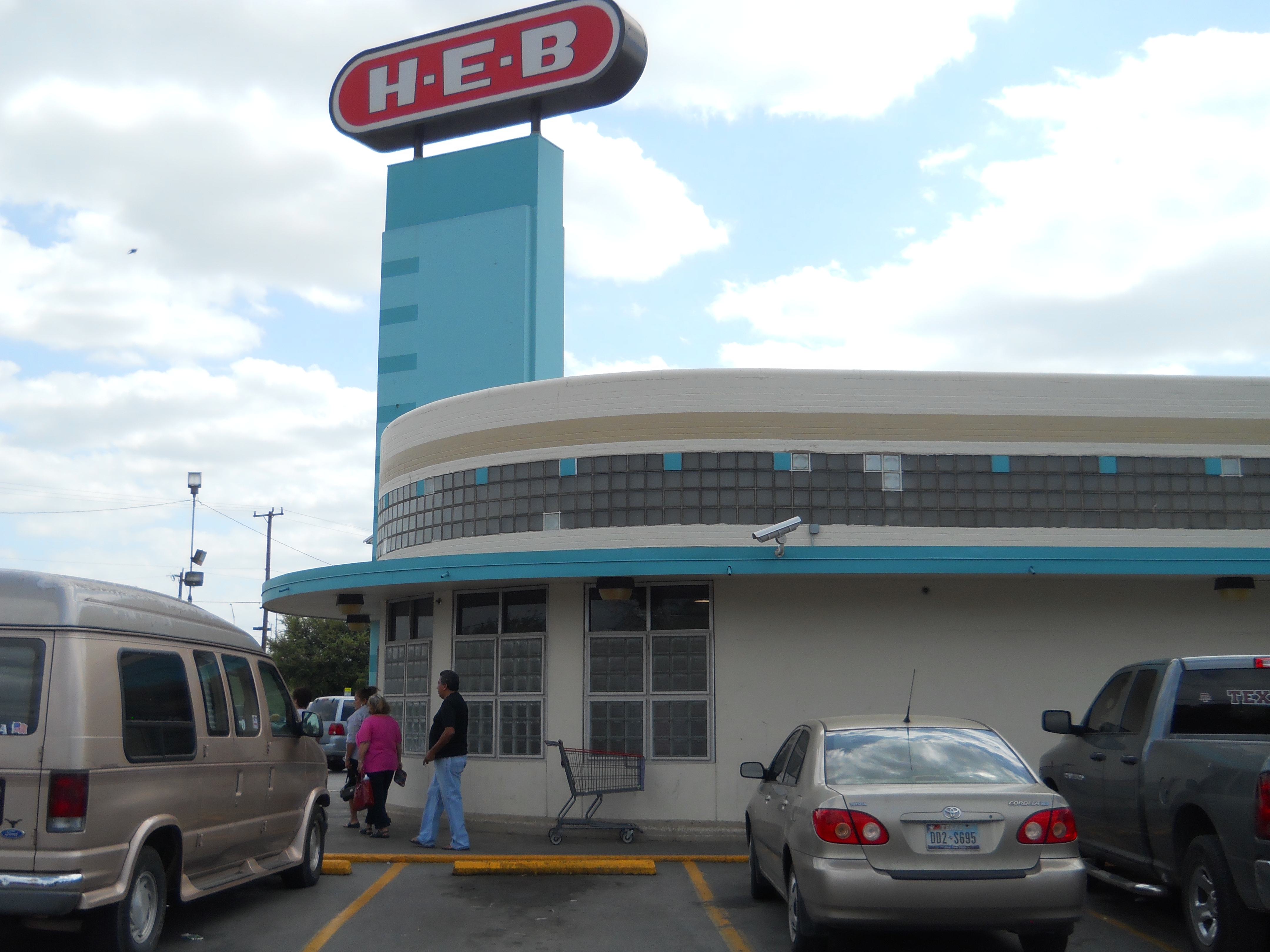 HEB Ends Its Sales Of Vaping And E-cigarette Products