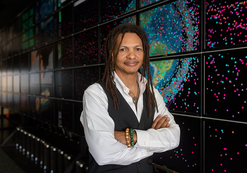 UT professor wins MacArthur 'genius' grant - Vimarsana News
