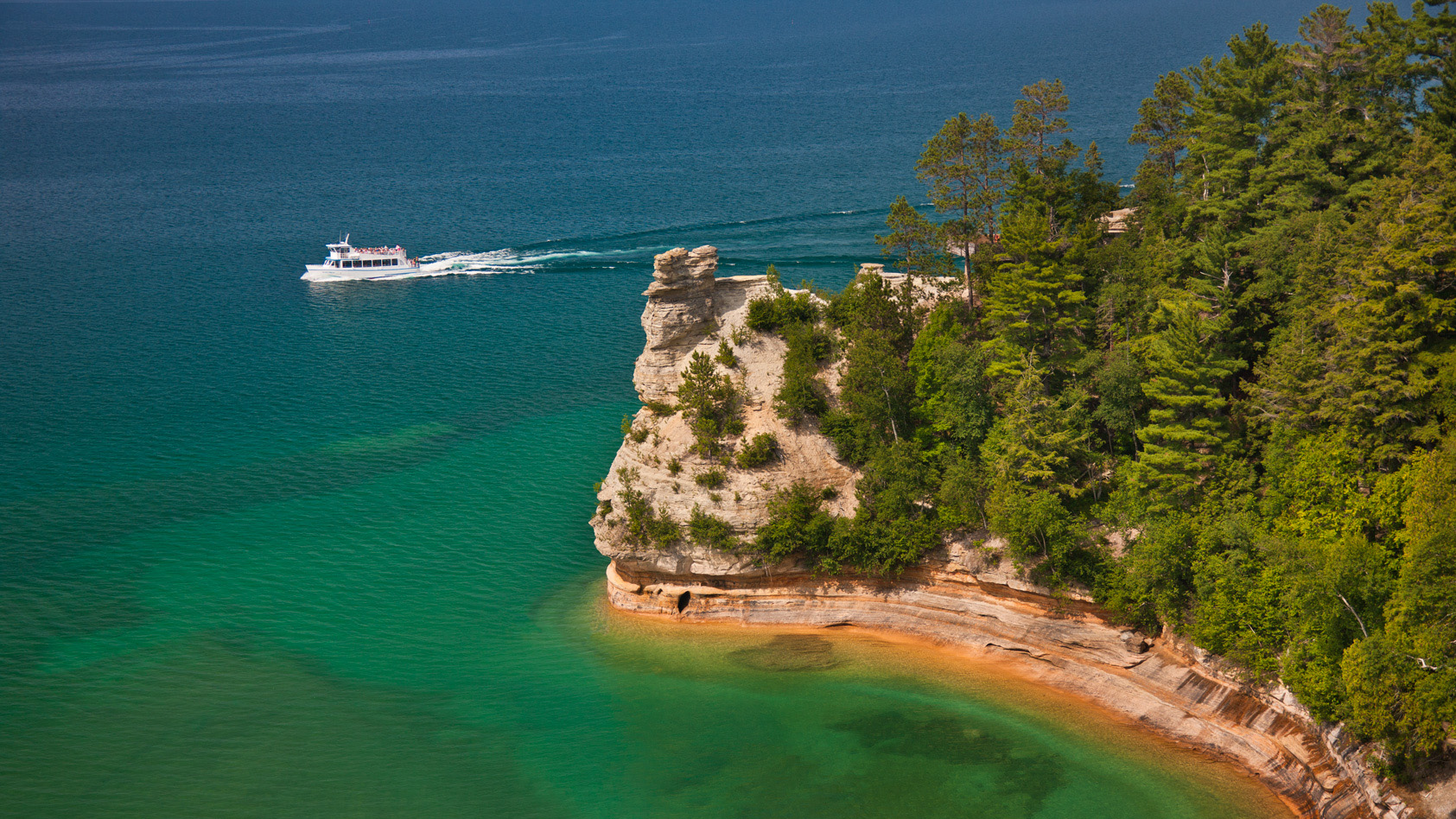 Crucero Por La Costa Nacional De Pictured Rocks