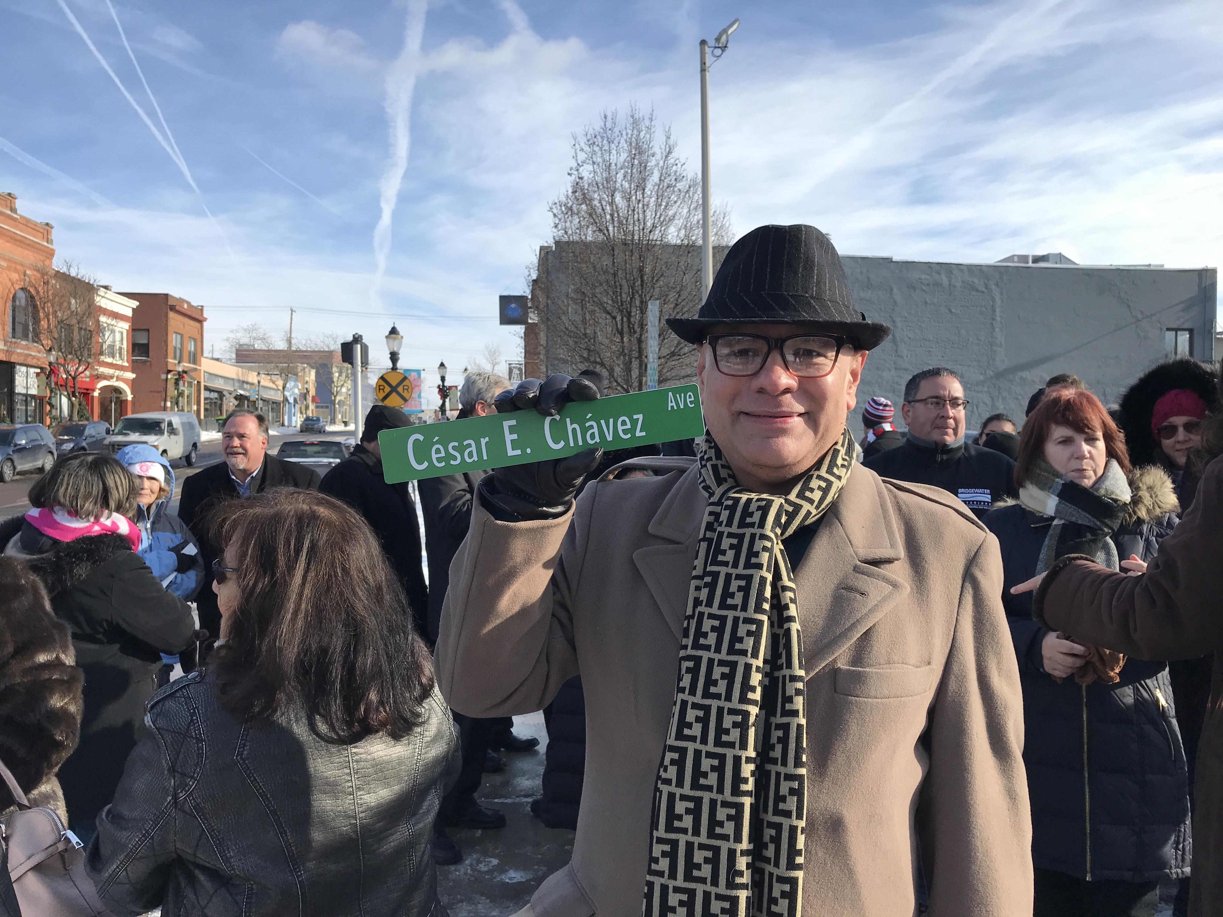★Chesterford Wayページ★11号へ変更込み Cesar Chavez Ave. Sign Unveiled In Old Town | WKAR Public Media