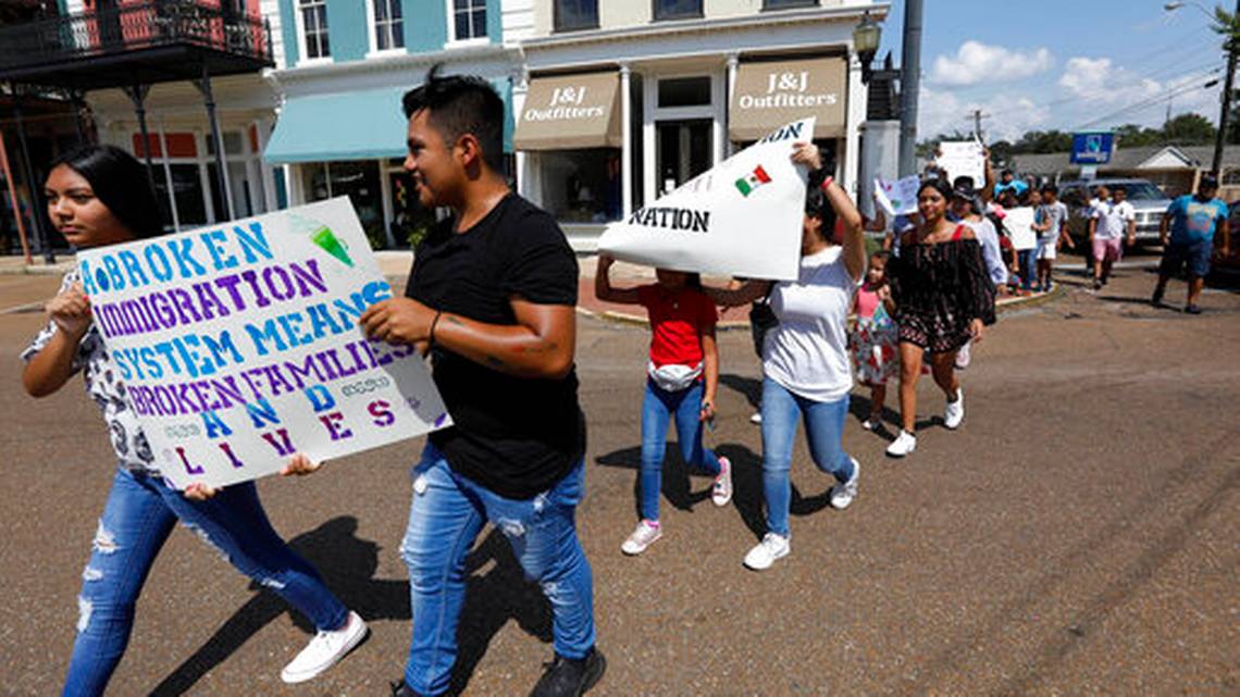 How the state's new immigration crackdown will affect South Florida - Vimarsana News