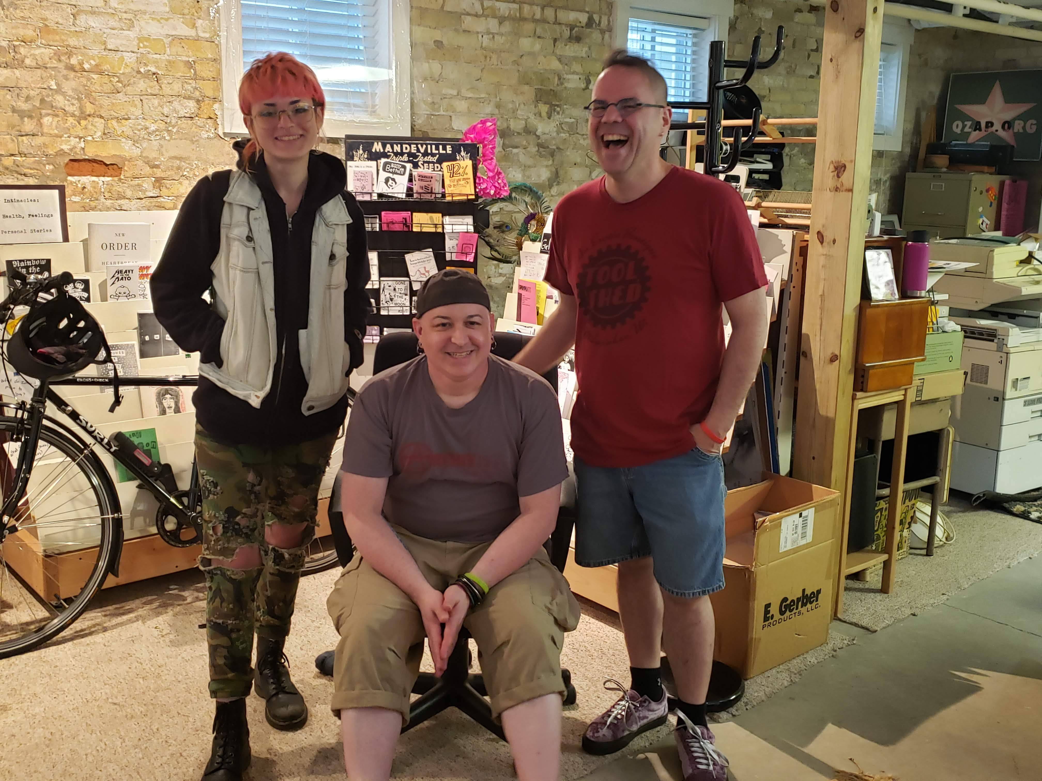 【archive】PPFM 00s gimmick Linen Riders Take A Trip Down To Milwaukee's Queer Zine Archive Project | WUWM