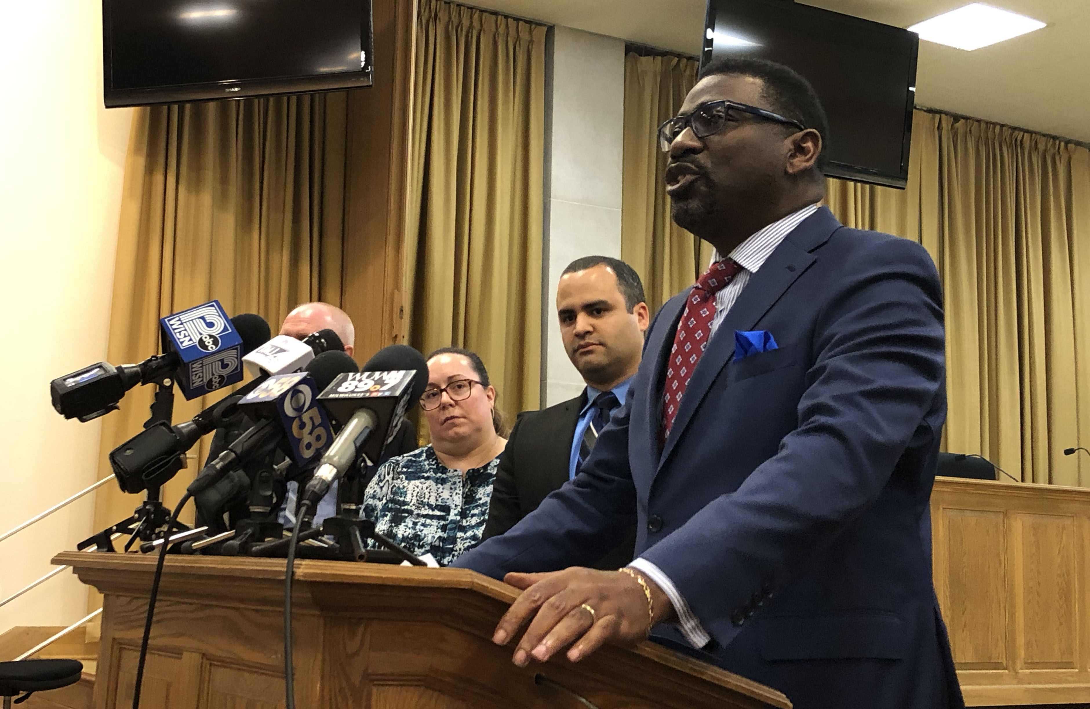 MPS Referendum Could Support 200-Plus New Positions, $25 Million In  Employee Pay Raises | WUWM 89.7 FM - Milwaukee's NPR