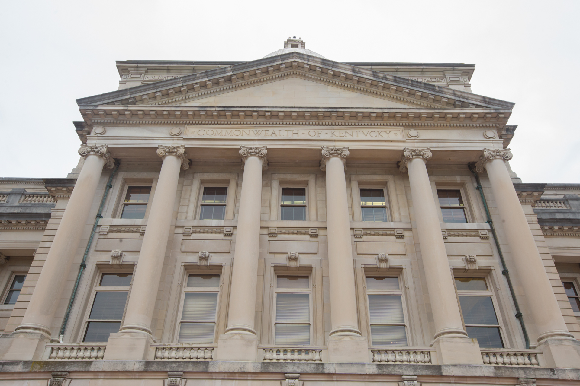 Kentucky lawmakers advance medical cannabis legalization bill - Vimarsana News