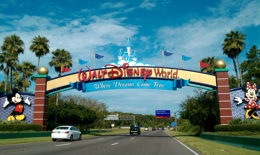 Union for hospitality workers calls on Disney to end new business with restaurant company