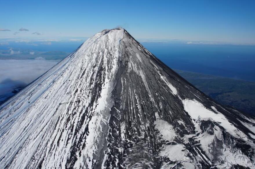 Shishaldin volcano in Eastern Aleutians increases activity, draws