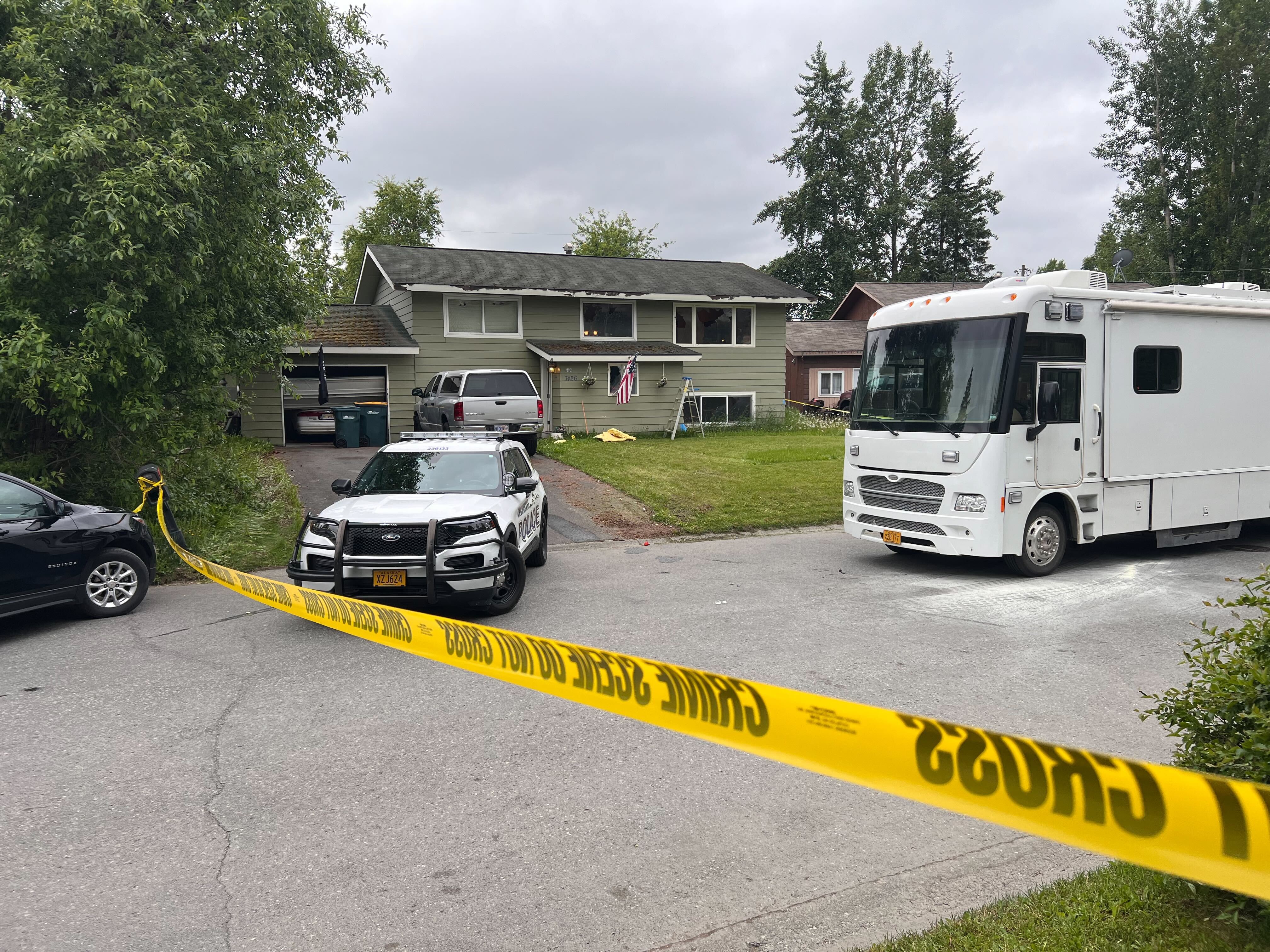 Kis-@ 専用ページ Woman found dead in an Anchorage home after police standoff